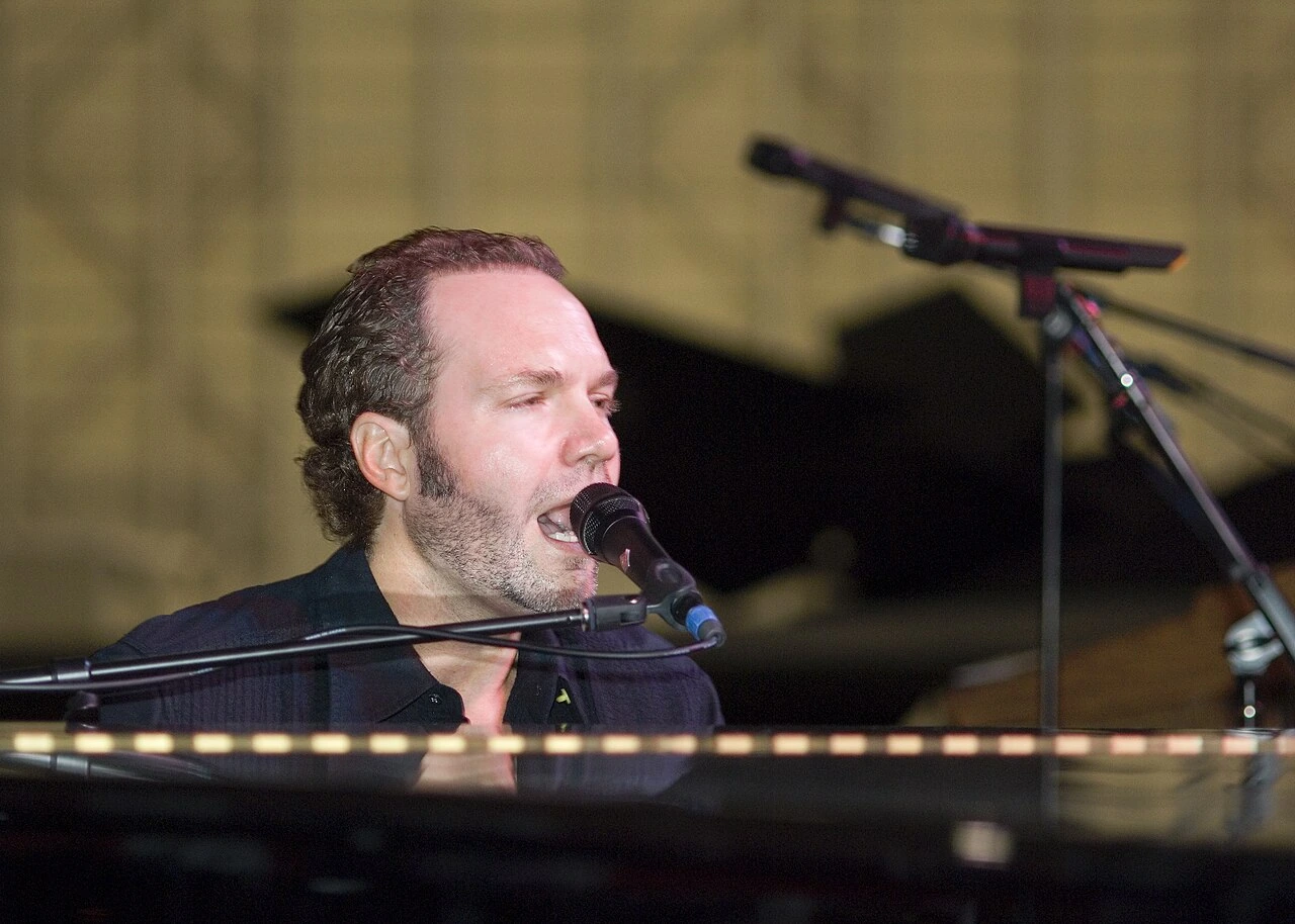 Vladimir John Ondrasik III Net Worth: Estimated Value and Sources